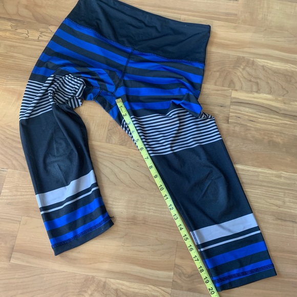 Workout Capri Leggings: Anjali - Picture 7 of 9